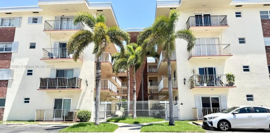 Condo in Hollywood, Florida, 1 bedroom  № 1963031