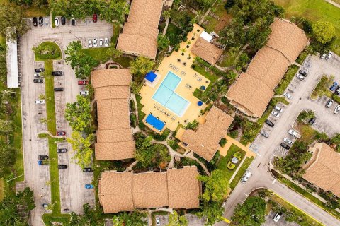 Copropriété à vendre à Sarasota, Floride: 3 chambres, 118.17 m2 № 1642633 - photo 18