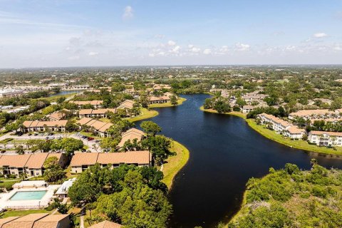 Copropriété à vendre à Sarasota, Floride: 3 chambres, 118.17 m2 № 1642633 - photo 1