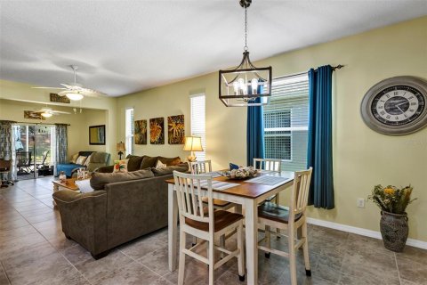 House in Leesburg, Florida 2 bedrooms, 131.74 sq.m. № 1683073 - photo 6