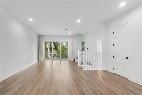 Adosado en venta en Palm Beach Gardens, Florida, 4 dormitorios, 209.22 m2 № 2177989 - foto 6