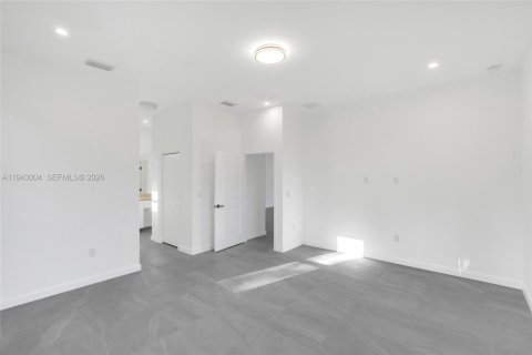 House in Lehigh Acres, Florida 4 bedrooms № 2003676 - photo 30