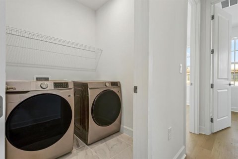 Villa ou maison à louer à Kissimmee, Floride: 5 chambres, 211.26 m2 № 2418858 - photo 30