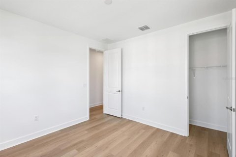 Villa ou maison à louer à Kissimmee, Floride: 5 chambres, 211.26 m2 № 2418858 - photo 14