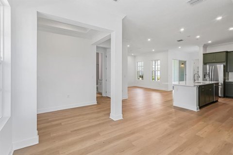 Villa ou maison à louer à Kissimmee, Floride: 5 chambres, 211.26 m2 № 2418858 - photo 6