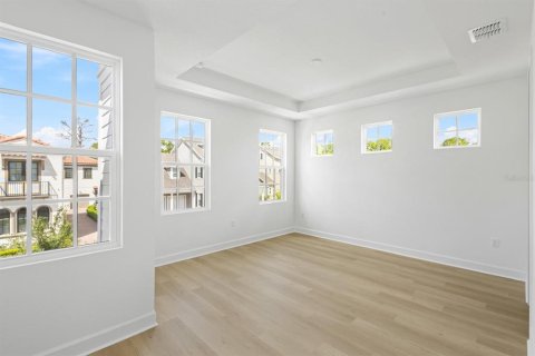 Villa ou maison à louer à Kissimmee, Floride: 5 chambres, 211.26 m2 № 2418858 - photo 17