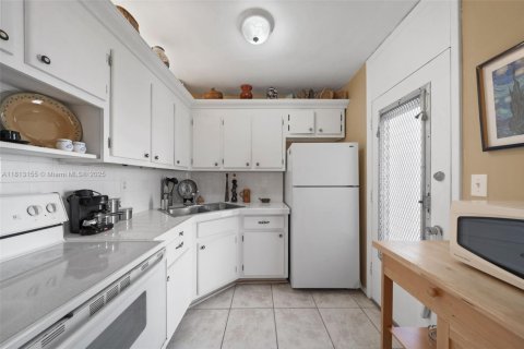 Condominio en venta en Miami Beach, Florida, 1 dormitorio, 74.32 m2 № 1762557 - foto 4