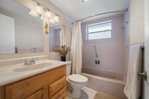 Condominio en venta en Miami Beach, Florida, 1 dormitorio, 74.32 m2 № 1762557 - foto 7