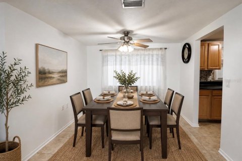 House in Holiday, Florida 3 bedrooms, 161.37 sq.m. № 2259584 - photo 7
