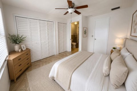 House in Holiday, Florida 3 bedrooms, 161.37 sq.m. № 2259584 - photo 21