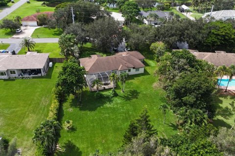 Villa ou maison à vendre à Pembroke Pines, Floride: 4 chambres, 190.82 m2 № 2415857 - photo 6