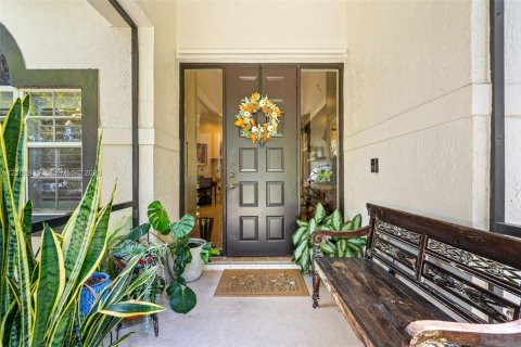 Villa ou maison à vendre à Pembroke Pines, Floride: 4 chambres, 190.82 m2 № 2415857 - photo 9