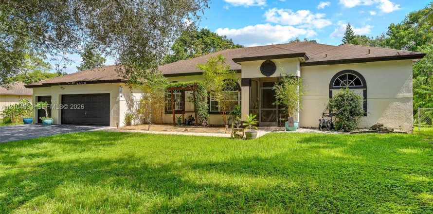 Villa ou maison à Pembroke Pines, Floride 4 chambres, 190.82 m2 № 2415857
