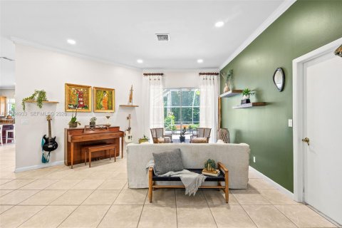 Villa ou maison à vendre à Pembroke Pines, Floride: 4 chambres, 190.82 m2 № 2415857 - photo 11