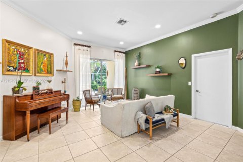 Villa ou maison à vendre à Pembroke Pines, Floride: 4 chambres, 190.82 m2 № 2415857 - photo 14