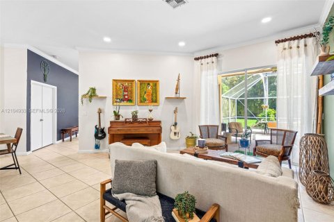 Villa ou maison à vendre à Pembroke Pines, Floride: 4 chambres, 190.82 m2 № 2415857 - photo 12
