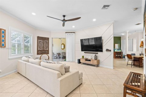 Villa ou maison à vendre à Pembroke Pines, Floride: 4 chambres, 190.82 m2 № 2415857 - photo 19
