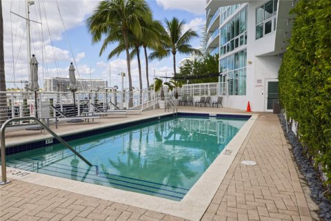 Condominio en alquiler en Miami Beach, Florida, 49.05 m2 № 1958984 - foto 21
