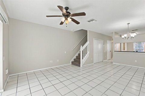 Townhouse in Wesley Chapel, Florida 2 bedrooms, 110 sq.m. № 2378990 - photo 14