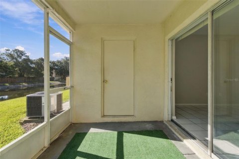 Townhouse in Wesley Chapel, Florida 2 bedrooms, 110 sq.m. № 2378990 - photo 26