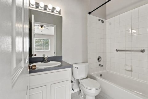 Townhouse in Wesley Chapel, Florida 2 bedrooms, 110 sq.m. № 2378990 - photo 21