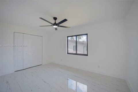 Villa ou maison à vendre à Cape Coral, Floride: 3 chambres, 162.11 m2 № 2056282 - photo 16