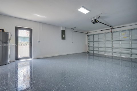 Villa ou maison à vendre à Cape Coral, Floride: 3 chambres, 162.11 m2 № 2056282 - photo 19