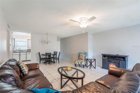 Condo in Winter Park, Florida, 2 bedrooms  № 1552786 - photo 6