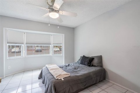 Condo in Winter Park, Florida, 2 bedrooms  № 1552786 - photo 10