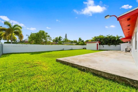 Casa en venta en Homestead, Florida, 4 dormitorios, 125.42 m2 № 1946693 - foto 20