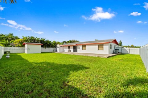 Casa en venta en Homestead, Florida, 4 dormitorios, 125.42 m2 № 1946693 - foto 21