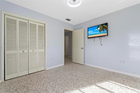Casa en venta en Homestead, Florida, 4 dormitorios, 125.42 m2 № 1946693 - foto 29