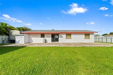 Casa en venta en Homestead, Florida, 4 dormitorios, 125.42 m2 № 1946693 - foto 22
