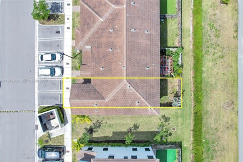 Copropriété à vendre à Miami, Floride: 3 chambres, 147.44 m2 № 2046337 - photo 11