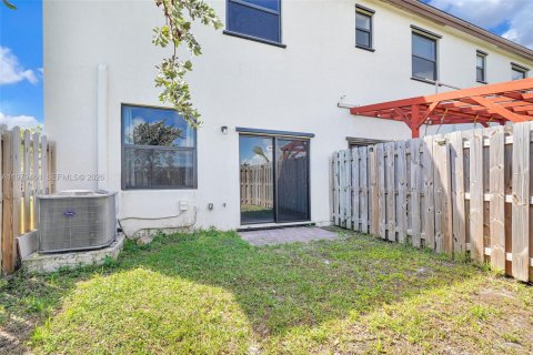 Copropriété à vendre à Miami, Floride: 3 chambres, 147.44 m2 № 2046337 - photo 20