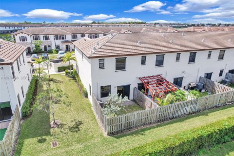 Copropriété à vendre à Miami, Floride: 3 chambres, 147.44 m2 № 2046337 - photo 13