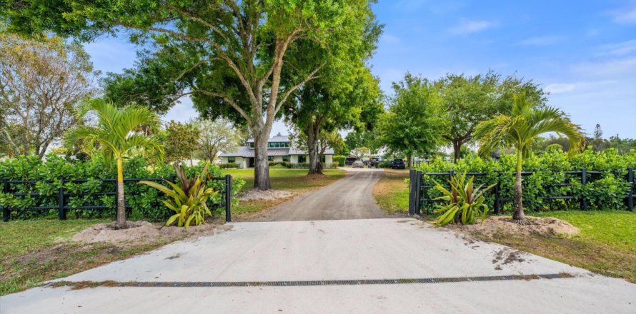 Propiedad comercial en Wellington, Florida № 714568