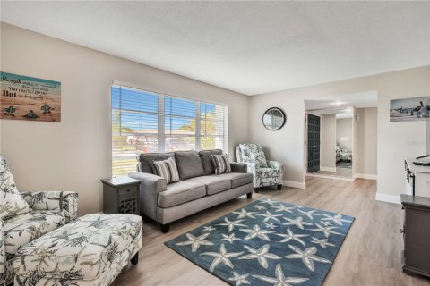 Casa en alquiler en North Port, Florida, 2 dormitorios, 134.06 m2 № 214841 - foto 6