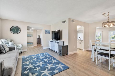 Casa en alquiler en North Port, Florida, 2 dormitorios, 134.06 m2 № 214841 - foto 5