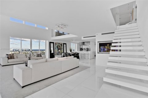 Copropriété à vendre à Miami Beach, Floride: 3 chambres, 441.29 m2 № 2084220 - photo 6