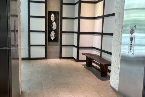 Copropriété à vendre à Miami, Floride: 2 chambres, 146.04 m2 № 2015228 - photo 12
