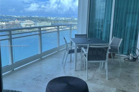 Copropriété à vendre à Miami, Floride: 2 chambres, 146.04 m2 № 2015228 - photo 5