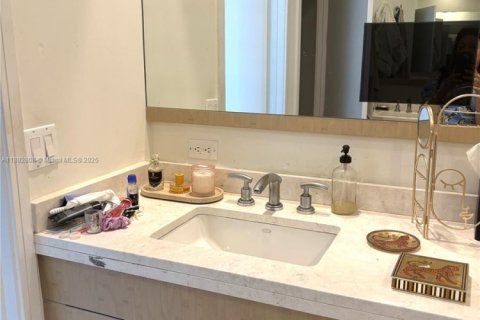 Copropriété à vendre à Miami, Floride: 2 chambres, 146.04 m2 № 2015228 - photo 8