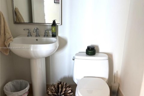 Copropriété à vendre à Miami, Floride: 2 chambres, 146.04 m2 № 2015228 - photo 22