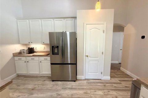 House in Clermont, Florida 4 bedrooms, 219.34 sq.m. № 1659349 - photo 6