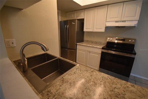 Condo in Casselberry, Florida, 2 bedrooms  № 1868856 - photo 6