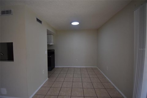 Condo in Casselberry, Florida, 2 bedrooms  № 1868856 - photo 16