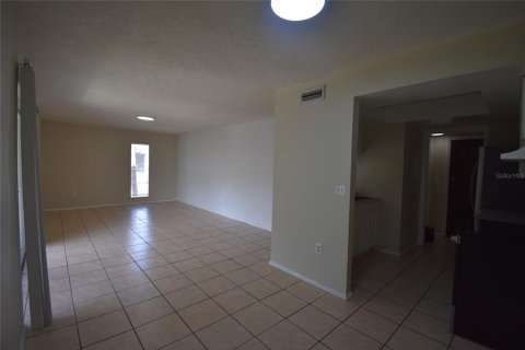 Condo in Casselberry, Florida, 2 bedrooms  № 1868856 - photo 18