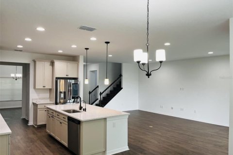 Casa en alquiler en Tampa, Florida, 5 dormitorios, 308.16 m2 № 1852994 - foto 6