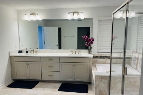 Casa en alquiler en Tampa, Florida, 5 dormitorios, 308.16 m2 № 1852994 - foto 10